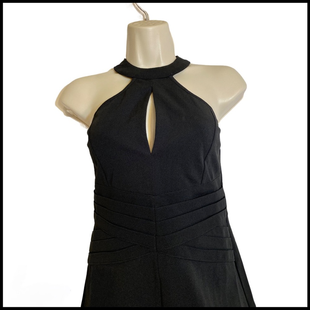 PRIVY BLACK SHORT ROMPER w/ GOLD ZIPPER BACK M - Picture 4 of 8